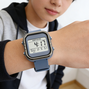 Montres de sport numériques LED carrées intelligentes et étanches avec <span class=keywords><strong>chronomètre</strong></span> électronique lumineux, alarme hebdomadaire pour hommes, femmes, adolescents, activités de <span class=keywords><strong>plein</strong></span> air - Product Image 3