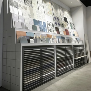 ארון תצוגה רב תכליתי ממתכת עם מגירות לדוגמיות אריחי רצפה גדולים, כולל משטח דמוי סלע, מתאים למדפי חנות. - Product Image 3