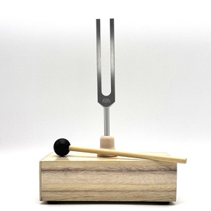 Fournisseur direct en gros transfrontalier : Diapasons en alliage d'aluminium 440HZ, 432HZ, 528HZ et caissons de résonance en bois pour haut-parleurs - Product Image 5