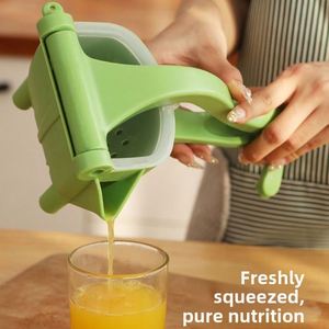 Presse-agrumes manuel en plastique grande capacité pour citrons et agrumes – Vente en gros - Product Image 3