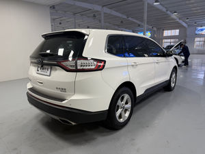 Voiture d'occasion <span class=keywords><strong>Ford</strong></span> <span class=keywords><strong>Edge</strong></span> <span class=keywords><strong>2018</strong></span> EcoBoost 245 <span class=keywords><strong>à</strong></span> deux roues motrices Elite 5 places - Product Image 4