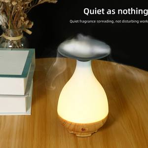 Diffuseur d'arômes miniature JCSY 0,5 L, alimenté par USB, humidificateur à huiles essentielles de type brume, pour usage domestique et commercial, finition grain de bois clair - Product Image 5