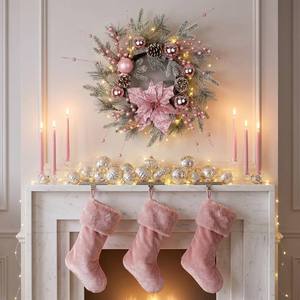 Guirlande de Noël artificielle <span class=keywords><strong>à</strong></span> fleurs roses, guirlande de pin floquée avec des décorations pour <span class=keywords><strong>la</strong></span> décoration de <span class=keywords><strong>la</strong></span> porte d'entrée de mariage - Product Image 2