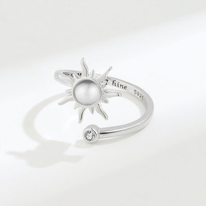 Anillos Ajustables Boho de Moda con Diseño Giratorio de Sol, Engastados con Zirconia, Bañados en Oro Blanco sobre Cobre, Joyería Antiestrés y Antitensión para Mujer - Product Image 3