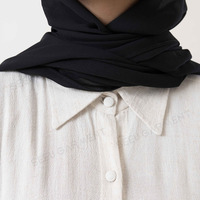 Abaya boutonnée élégante personnalisée, style minimaliste, aspect lin texturé, robe musulmane moderne et modeste, chemise Abaya avec fente haute