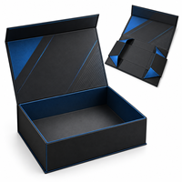 Boîte rigide magnétique pliable moderne avec un design géométrique noir et bleu pour l'emballage de cadeaux d'accessoires électroniques