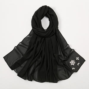 Best Seller Ligero Étnico Flora Rhinestone Chal Perla Gasa Transpirable Foulard Largo Sólido Poliéster Bandana Malasia - Product Image 2