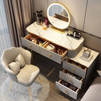 Meuble de chambre à coucher de luxe : Coiffeuse avec plateau en bois, miroir intelligent et table de nuit intégrée