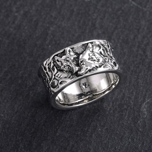 Anello di Fidanzamento Classico in Ottone con Motivo Lupo Vintage per Uomo e Donna, Gioiello da Dito in Stile Retrò - Product Image 4