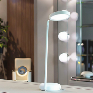 Lámpara de Escritorio LED Moderna con Brazo Flexible Ajustable, Luz Suave para la Vista, Lámpara de Aumento para Estudiantes - Product Image 2