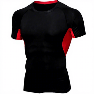T-shirt de sport pour homme, noir et rouge, manches courtes, séchage rapide, coupe ajustée, col rond, design uni en tricot - Product Image 1