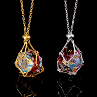 Pendentif dés polyédrique D20 de 22 mm avec cœur liquide rouge effet goutte d'encre, pour Dungeons and Dragons, jeu de rôle de table, cadeau