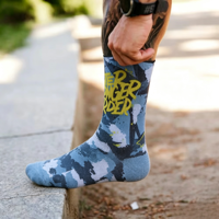 Chaussettes de course personnalisées imprimées par chaleur à séchage rapide Chaussettes de sport de performance en gros Chaussettes de cyclisme en polyester de haute qualité