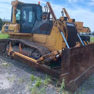 รถตักดิน Komatsu รถปราบดินรถขุดดินรถตักดินมือสองจากญี่ปุ่น D65EX รถตักดิน Komatsu - Product Image 4