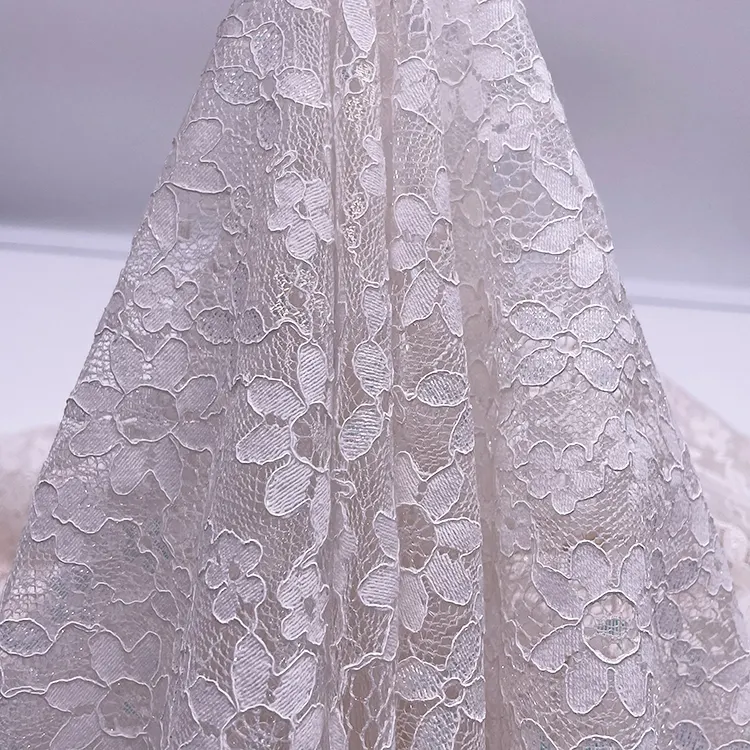 Großhandel China Blumen Spitzenstoff mit Pailletten Stickerei Nylon Tülle Aprikosen Netz für Hochzeitskleider Kleidung Zierdekoration