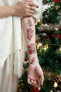 Tatuaggi Temporanei Labuu Impermeabili Bianchi Divertenti e Carini, Durano 3-7 Giorni, Ideali Come Regalo di Natale e Capodanno per il Corpo - Product Image 3
