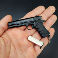 Porte-clés pendentif modèle de pistolet 92F en alliage métallique 1:3, jouet de décompression détachable, cadeau pour homme, modèle de pistolet jouet pour adulte et enfant
