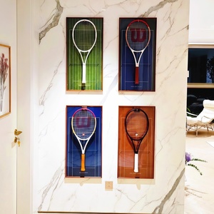 Soporte <span class=keywords><strong>de</strong></span> Pared para Raqueta <span class=keywords><strong>de</strong></span> <span class=keywords><strong>Tenis</strong></span> <span class=keywords><strong>de</strong></span> Madera y Metal Vintage, Decoración Deportiva para Sala <span class=keywords><strong>de</strong></span> Estar, Colección Grand Slam - Product Image 1