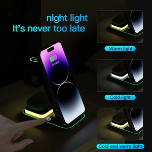 Productos calientes Soporte para teléfono móvil múltiple Ajuste de luz nocturna magnética Reloj Estación de auriculares 15W 4 en 1 <span class=keywords><strong>Carga</strong></span> inalámbrica - Product Image 2