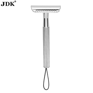Rasoirs <span class=keywords><strong>de</strong></span> sécurité OEM <span class=keywords><strong>Rasoir</strong></span> en métal coloré réglable à double tranchant pour femmes avec petite poignée - Product Image 1