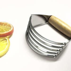 Stainless Steel U Shaped Powder Grinder Oak Handle 120g Baking Tool - Product Image 3