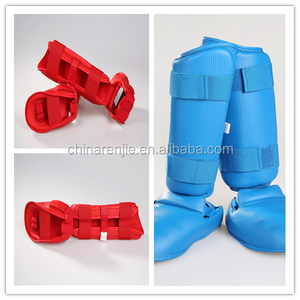 Guanti da Karate omologati Wkf con protezione per Karate e protezione per il piede da Karate in colore rosso e blu - Product Image 3