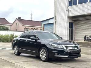 <span class=keywords><strong>Honda</strong></span> <span class=keywords><strong>Accord</strong></span> <span class=keywords><strong>2013</strong></span>, 8.ª generación, 2.4 PE, automático, sedán japonés usado, potencia V6 suave y acabado ejecutivo, lujo clásico y comodidad - Product Image 3