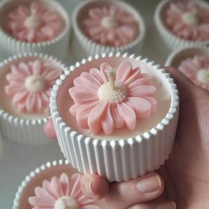 Kit Fai-da-Te per Candela alla Camomilla in Gesso, Decorazione Creativa per Ambienti, Regalo Artigianale di Nicchia - Product Image 5