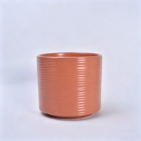 Pot Tanaman Keramik Bergaris Warna Oranye Hangat Matte Desain Modern