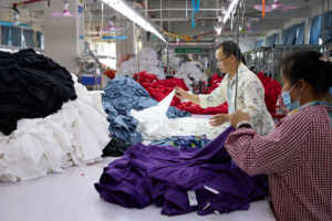 Ensemble survêtement rétro pour homme, style streetwear, imprimé sur mesure avec des rayures et des strass, pantalon de survêtement évasé avec fermetures éclair rétro - Product Image 5