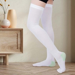 <span class=keywords><strong>Calze</strong></span> a vena varicosa Anti-varicosa a pressione di primo livello per uso medico <span class=keywords><strong>calze</strong></span> <span class=keywords><strong>elastiche</strong></span> da infermiera 15-21Mmhg solida trombosi Anti-bianca - Product Image 4