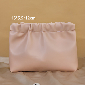 <span class=keywords><strong>Pochette</strong></span> de maquillage matelassée personnalisée en PU à motif à pois avec fermeture à cordon pour mini rouge à lèvres, sac de toilette CN SIC <span class=keywords><strong>MK</strong></span>-172 - Product Image 2