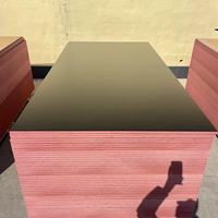 MDF ignifuge de haute qualité Wanda, première classe, 1220x2440x18mm, FR MDF/E1, faible émission de formaldéhyde, résistant à l'humidité, couleur rouge