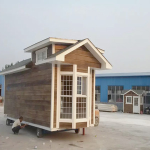 Casa Rodante de Madera con Diseño Rústico para Acampar y Vivir al Aire Libre - Product Image 4