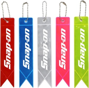 Porte-clés réfléchissant ultra-lumineux pour sacs d'école, garantit une visibilité maximale la nuit, matériau imperméable - Product Image 1