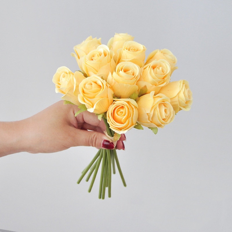 Bouquet de mini roses jaune 07