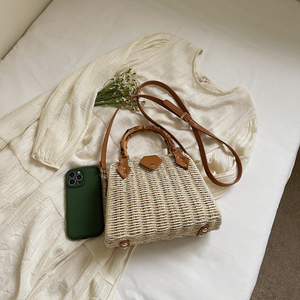Sacs à <span class=keywords><strong>main</strong></span> <span class=keywords><strong>en</strong></span> paille pour femmes <span class=keywords><strong>sac</strong></span> fourre-tout tissé d'été à la mode panier de paille sacs à <span class=keywords><strong>main</strong></span> <span class=keywords><strong>en</strong></span> <span class=keywords><strong>osier</strong></span> à bandoulière et sacs à <span class=keywords><strong>main</strong></span> avec poignée <span class=keywords><strong>en</strong></span> bambou - Product Image 5