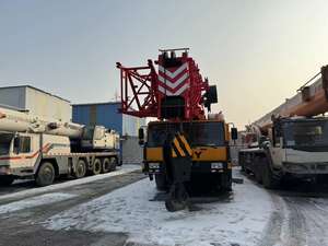 Grue sur camion Sany d'occasion de 220 tonnes avec faible usure et excellentes performances de travail à vendre - Product Image 3