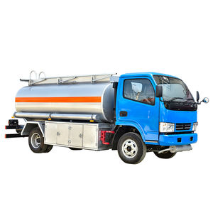 Camión <span class=keywords><strong>Cisterna</strong></span> <span class=keywords><strong>de</strong></span> Combustible <span class=keywords><strong>de</strong></span> 6000 Litros con Volante a la Derecha para Exportación a Jamaica - Product Image 1