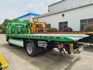 Nouveau camion <span class=keywords><strong>de</strong></span> dépannage Isuzu KV100 120 CV 5 tonnes Diesel Manuel 4x2 6 vitesses à plateau Euro 5 Vente directe usine - Product Image 4