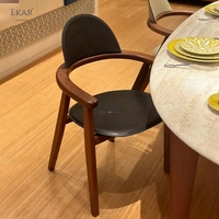 EKAR Lyra Chaise de salle à manger de luxe moderne en bois massif avec accents en cuir véritable pour la maison, l'hôtel et la villa.
