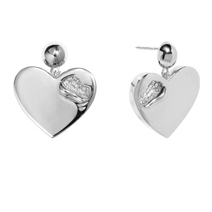 Joyería de moda Milskye, pendientes de tuerca de circón con gota de corazón rasgado de latón de oro de 18 quilates - Product Image 3