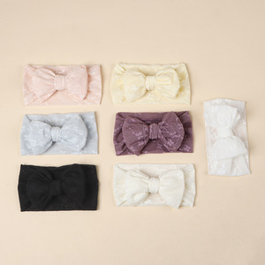 Diadema de encaje de doble capa para bebé, turbante suave y elástico con lazo, protege la fontanela, accesorios ligeros para el cabello de bebés recién nacidos. - Product Image 3