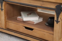 Table basse coulissante en bois artisanal de style rustique et antique, rectangulaire, personnalisée, avec roulettes, modèle HHA200 Innova de ART NEST