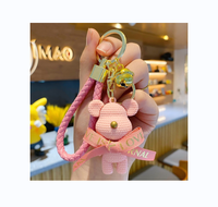 Usine en gros fille web célébrité mode cadeau créatif dessin animé poupée sac suspendu mignon ours porte-clés