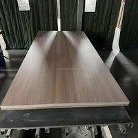 Panneau mural imperméable moderne en bambou et charbon de bois, placage bois, fibre de cristal de carbone pour espaces de divertissement