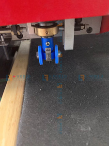 เครื่องตัดกระจก CNC อัตโนมัติ รุ่น 3726 พร้อมอุปกรณ์ตัด แบ่ง และโหลดกระจกสำหรับการแปรรูปกระจกแบน - Product Image 4