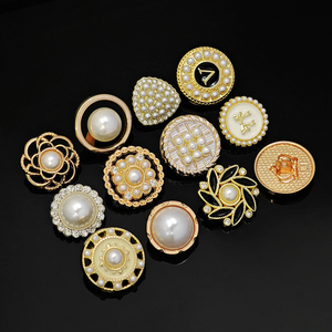 Bouton usine strass femmes dames vêtements vêtements manteau tige métal fleur personnalisé 36 l perle boutons pour dames vêtements - Product Image 4