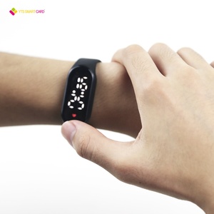 Bracelet NFC RFID en silicone à prix d'usine YTS, imprimé avec logo, bracelets LED personnalisés - Product Image 4