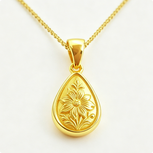 จี้รูปหยดน้ำชุบทองพร้อมลายดอกไม้แบบนูนสำหรับเป็นของขวัญแต่งงาน - Product Image 1